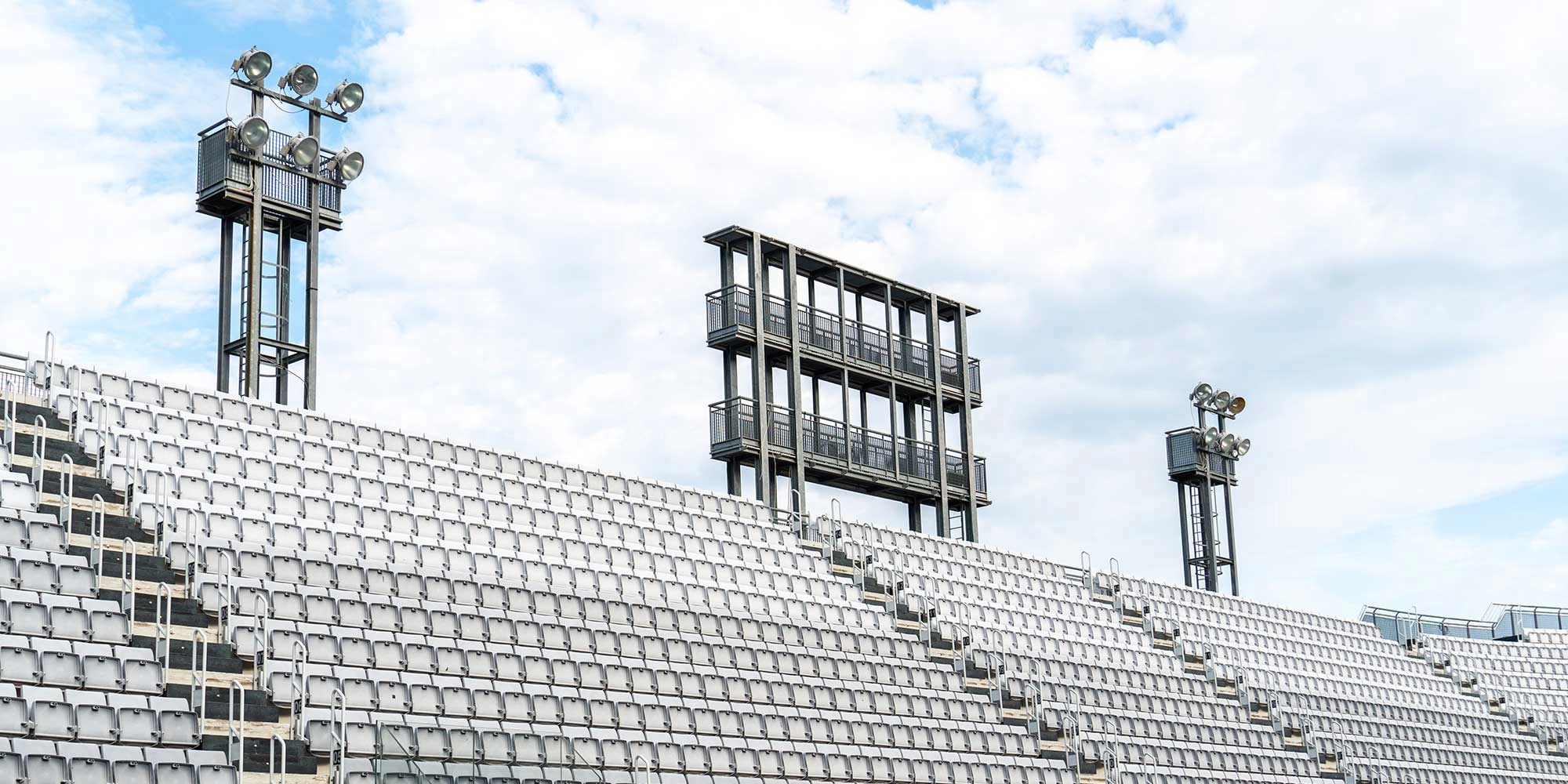aluminum bleachers