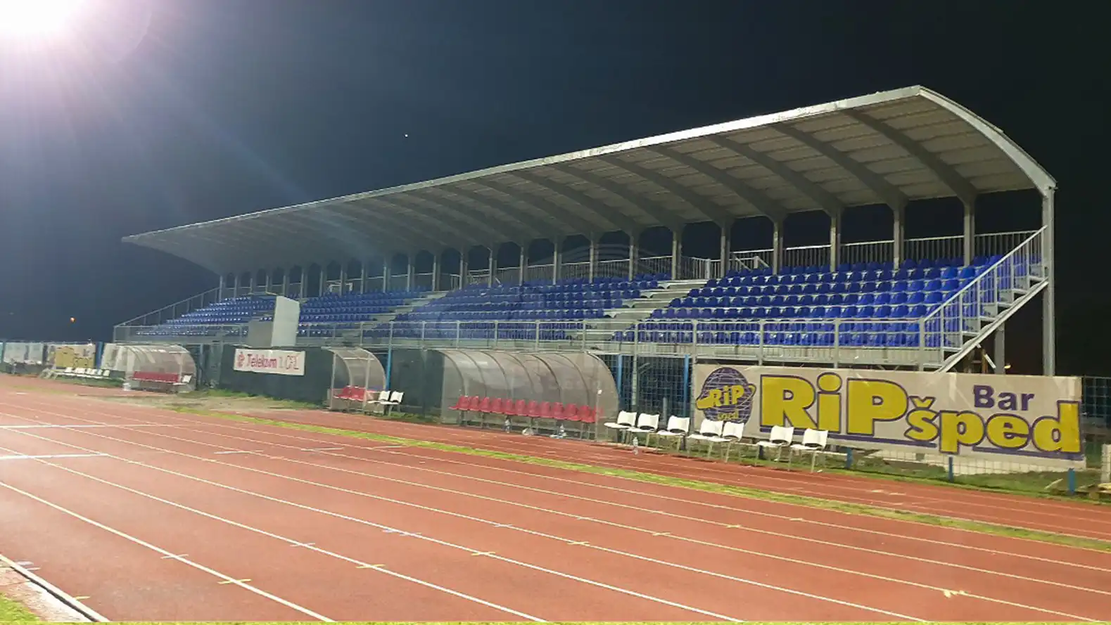 Gradins Couverts du Stade Topolica
